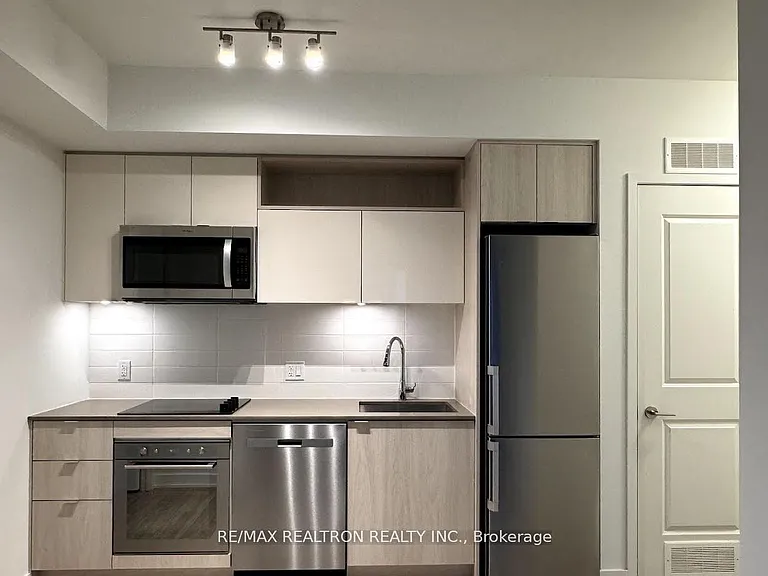 100 Dalhousie St #601 — Photo 7