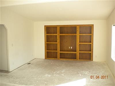 5th image of 19 E 1st St