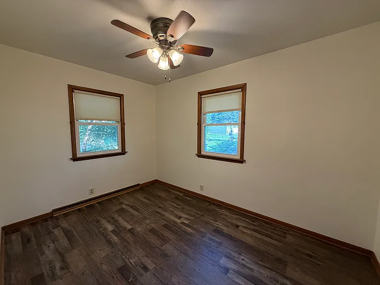 1404 Hackett St — Photo 10