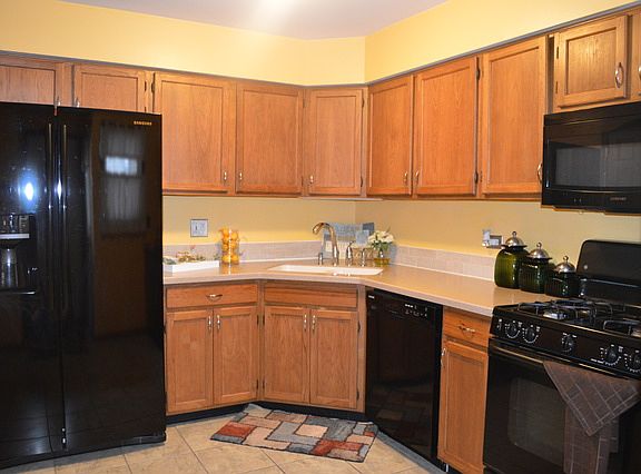 3rd image of 34287 N Birch Ln