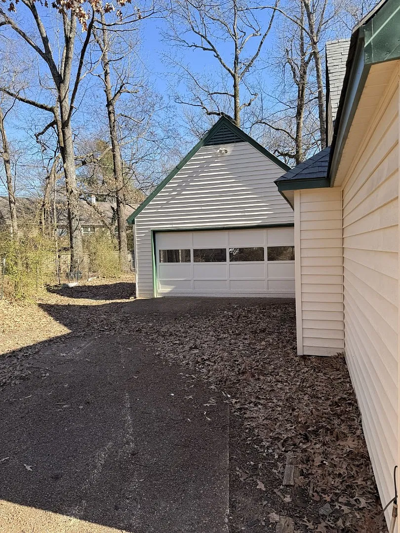 2150 Tramway Pl — Photo 4