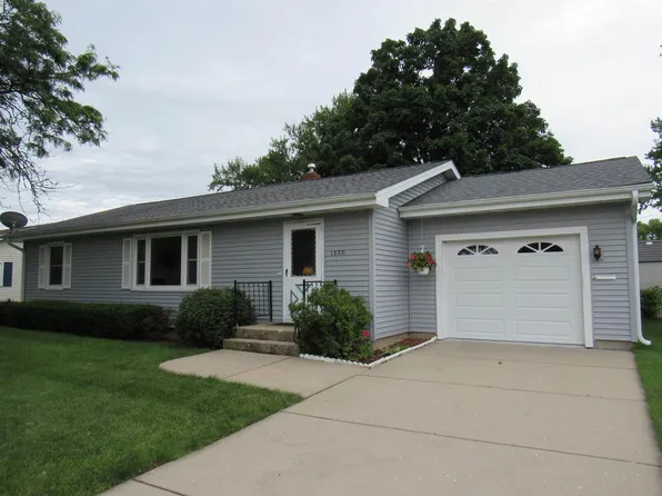 1530 South Marion Avenue, Janesville, WI 53546