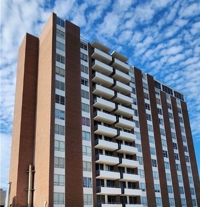 1st image of 715 N Upper Broadway St Unit 304