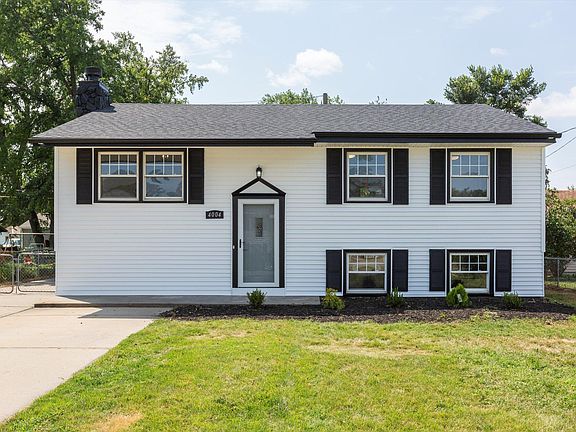 2nd image of 4004 Bel Air Dr