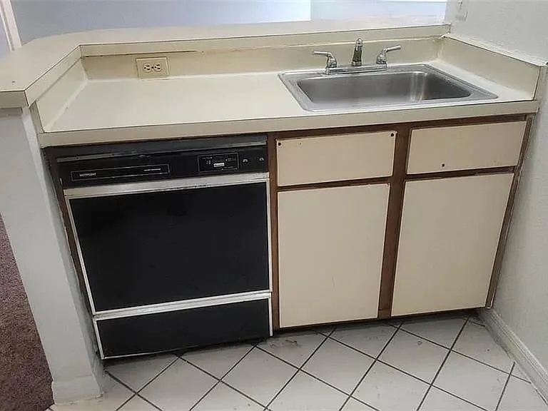 5713 Gatlin Ave #216 — Photo 9