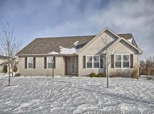 906 Timber Ridge Dr, Mahomet, IL 61853
