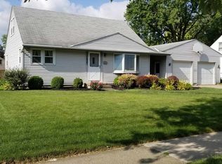 1433 S Park Dr, New Haven, IN 46774