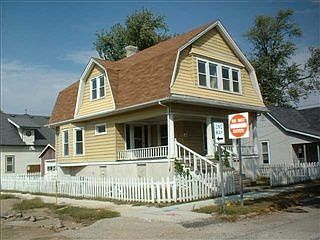 1st image of 743 Elm St