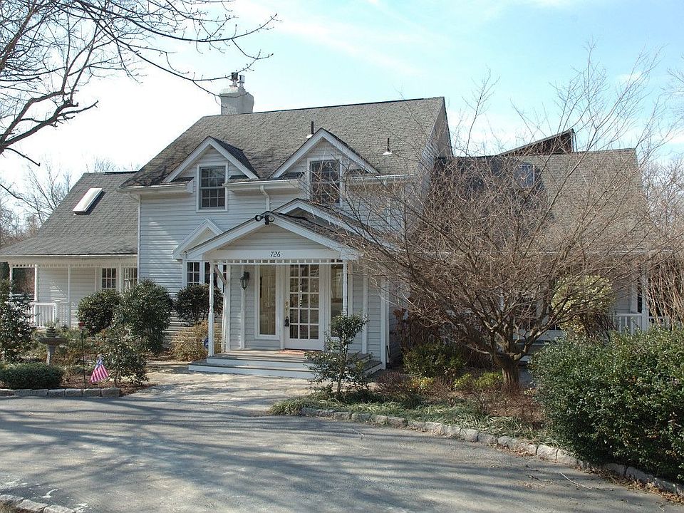 1st image of 726 Parrish Farm Ln