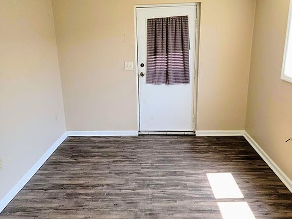 5th image of 416 Harrison Ave #416B