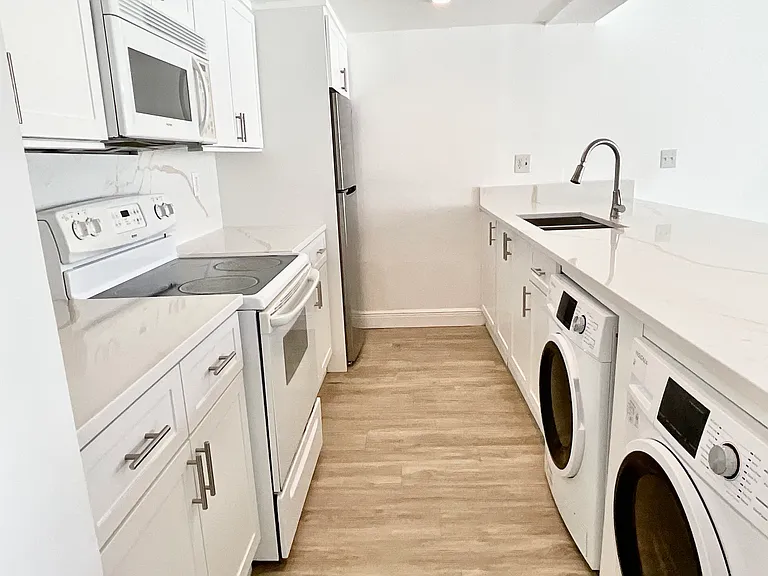 13176 SW 10th Ln — Photo 12