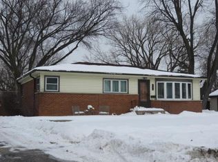 2130 Nimitz Dr, Des Plaines, IL 60018