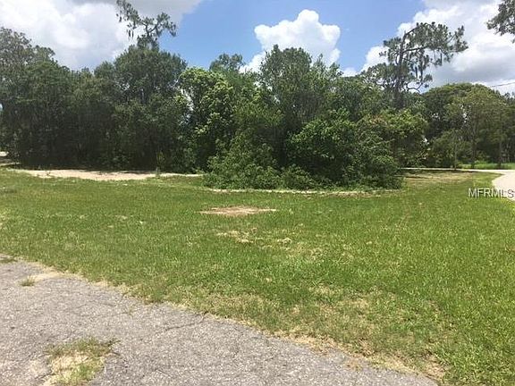 3rd image of 464 Hillside Dr