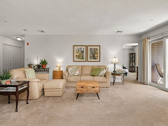4th image of 1 Lauren Ct Unit 62