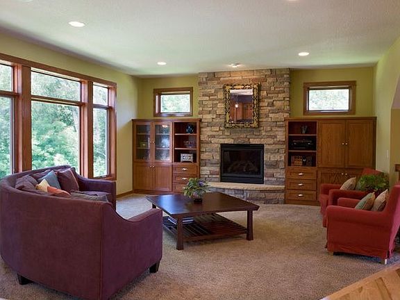 Living/Great Room w/ gas fireplace and custom built-ins