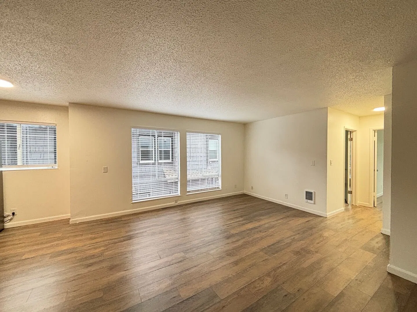 Large remodeled two bedroom in great location! — Photo 3