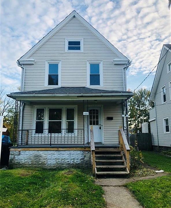 1st image of 152 Oak St