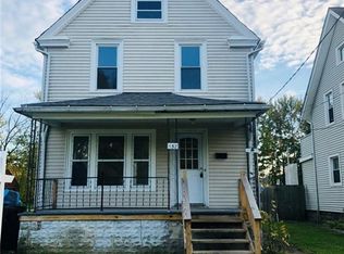152 Oak St, Elyria, OH 44035