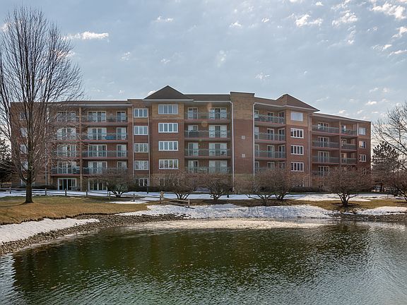 3rd image of 710 Creekside Dr Unit 103