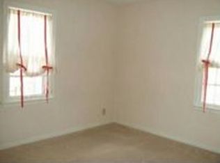 128 Rosslyn Ave, Columbus, OH 43214