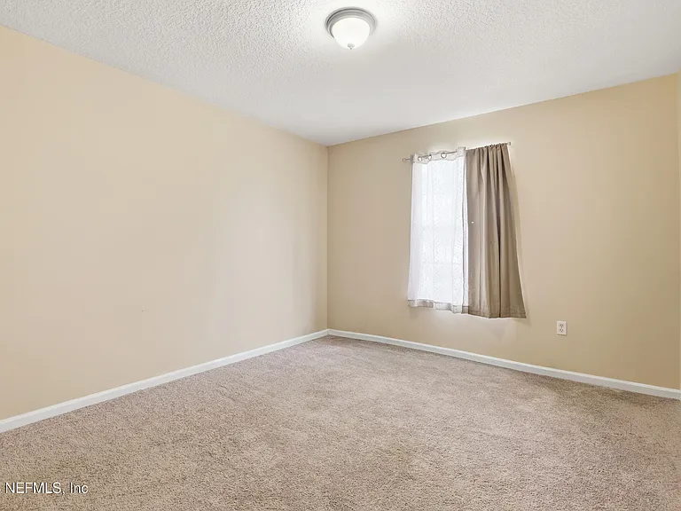 45084 Ingleham Cir — Photo 18