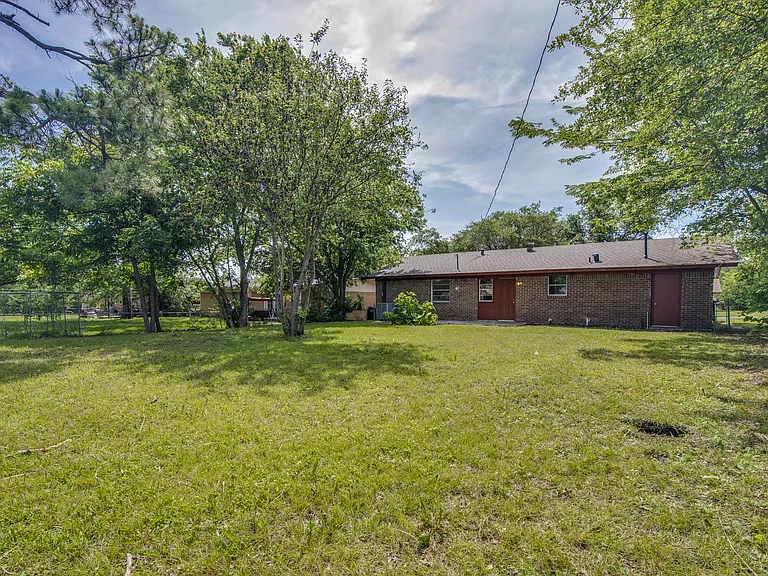 3310 Nashville Ave — Photo 24
