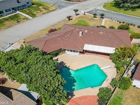 4th image of 409 S La Serena Dr