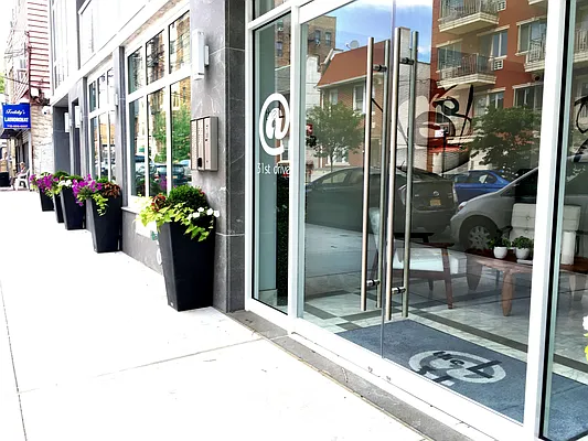 Rented by NY Space Finders Inc. | media 53