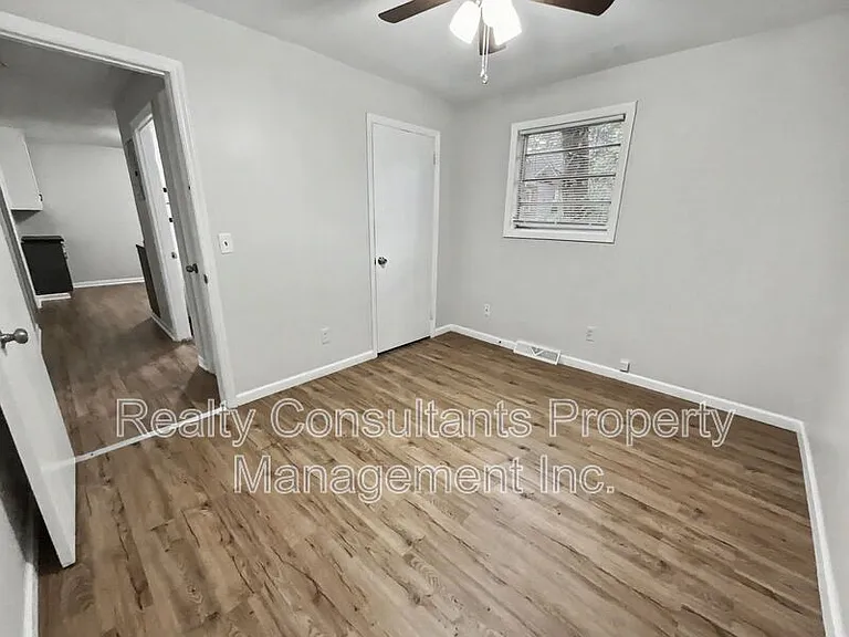 1813 Walker Ave #B — Photo 12