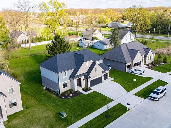 4th image of 2935 Basil Dr