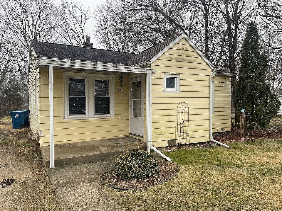 1st image of 731 Goguac St W