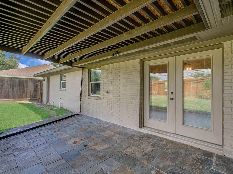 11422 Endicott Ln — Photo 26