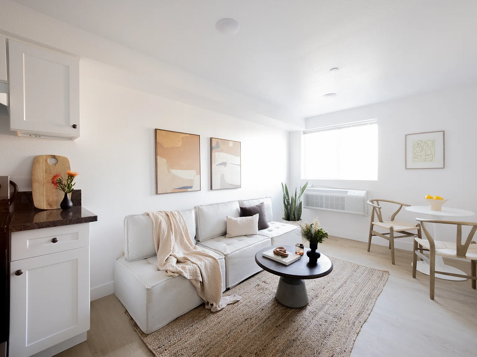 1 bed, 600 sqft, $2,100 — Photo 1