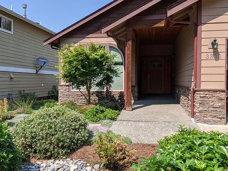 3322 Bristol Way — Photo 2