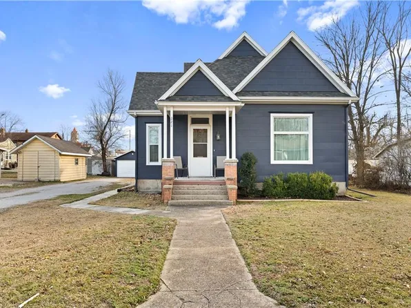 221 W Allison St, Nevada, MO 64772