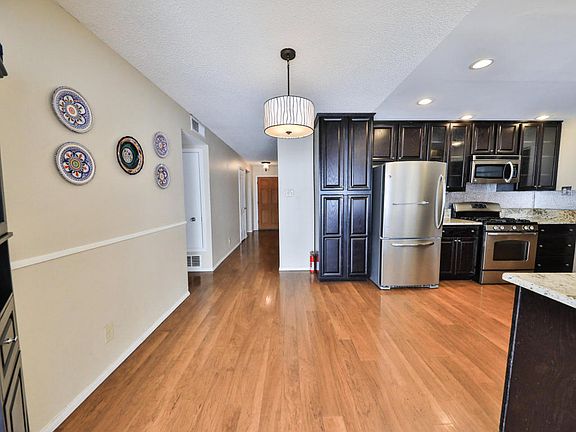 4th image of 3828 Madrid Dr NE