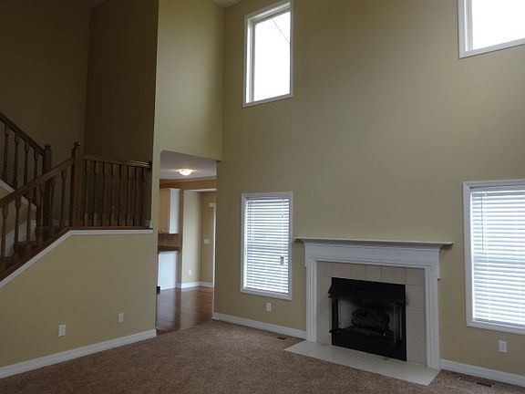 2nd image of 1703 Impatiens Way