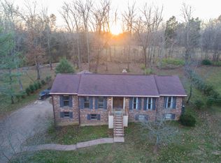 203 Park View Dr, Louisville, KY 40245