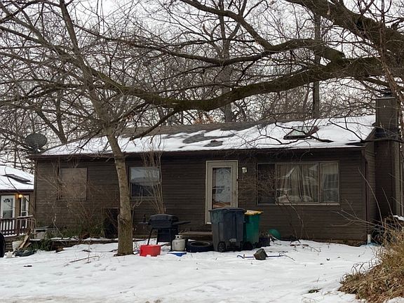 2nd image of 32 Woodland Ave