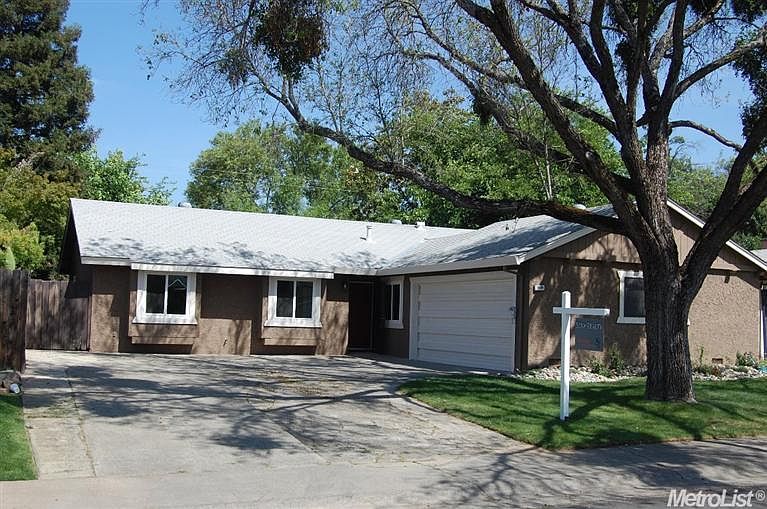 1st image of 1409 Oakmont Dr