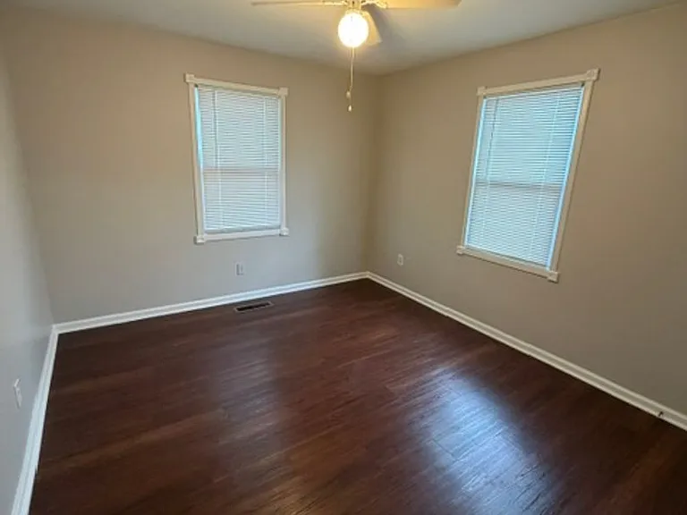 167 Brockwell Ave — Photo 15