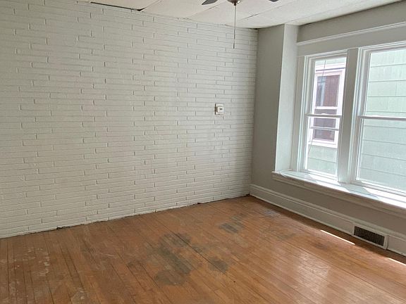4th image of 126 Claremont Ave #2R