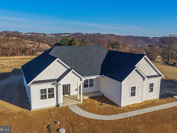 2nd image of 448 Long Ln