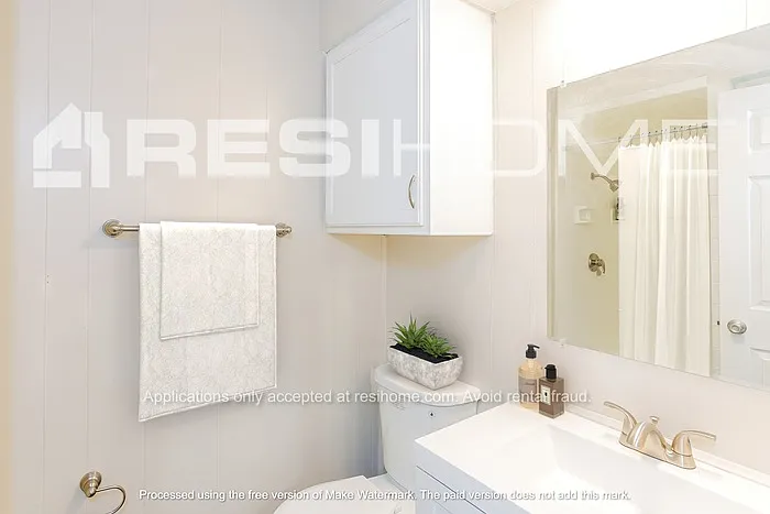 1305 Duvall Dr — Photo 10