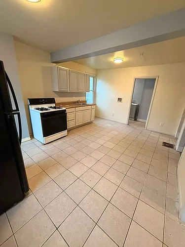 252 3rd Ave #1 Photo 1