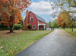 2645 Pleasant Ave, Lake View, NY 14085