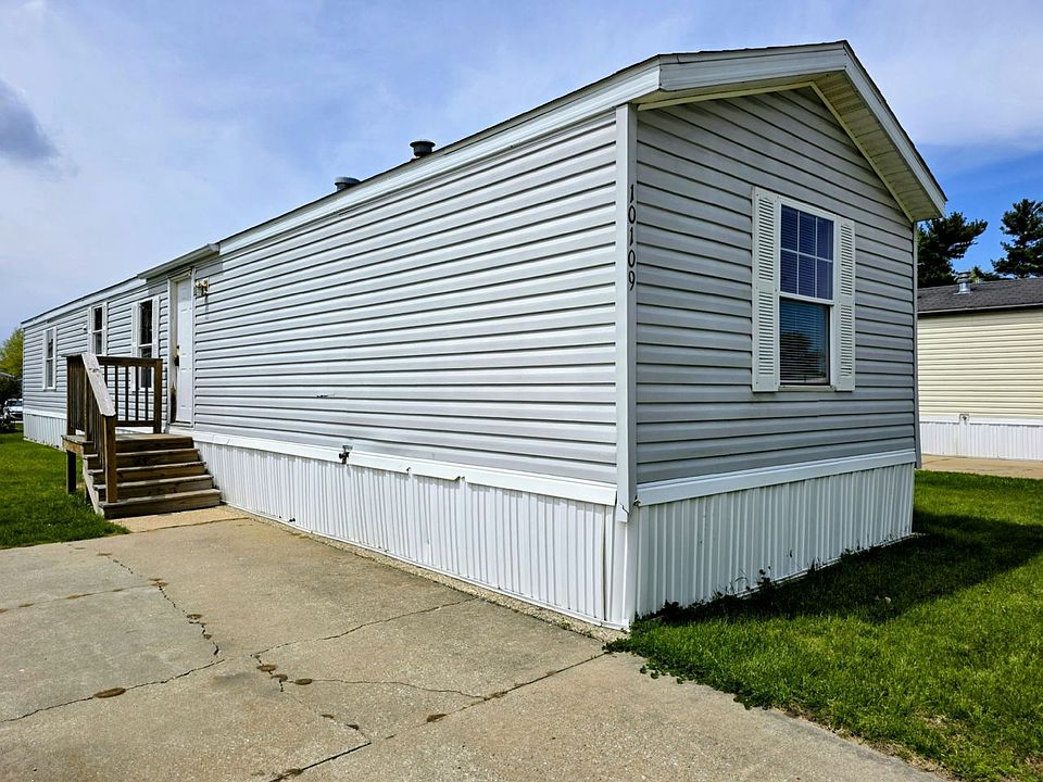 1st image of 10109 Westmoreland Dr #10109