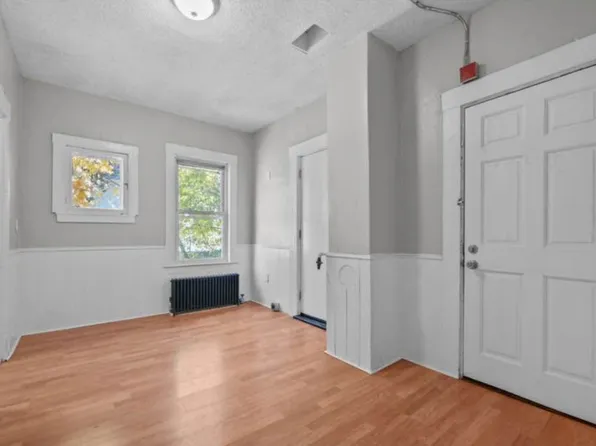 112 W School St APT 1, Woonsocket, RI 02895