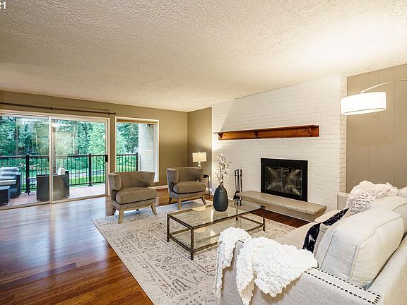 3rd image of 1400 SE Lava Dr APT 17