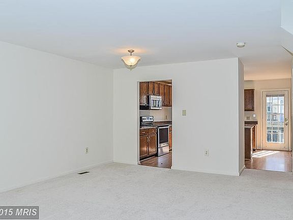 5th image of 5914 Baron Kent Ln